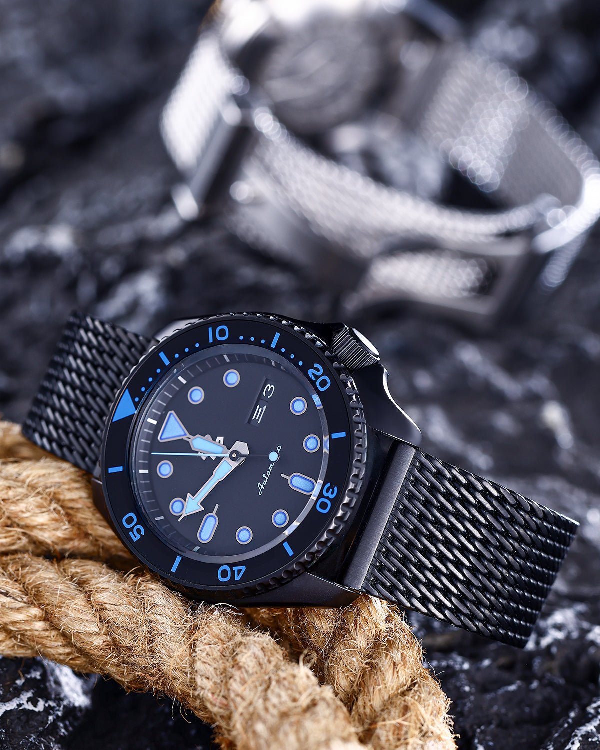 Black-Milanese-Mesh-Loop-3