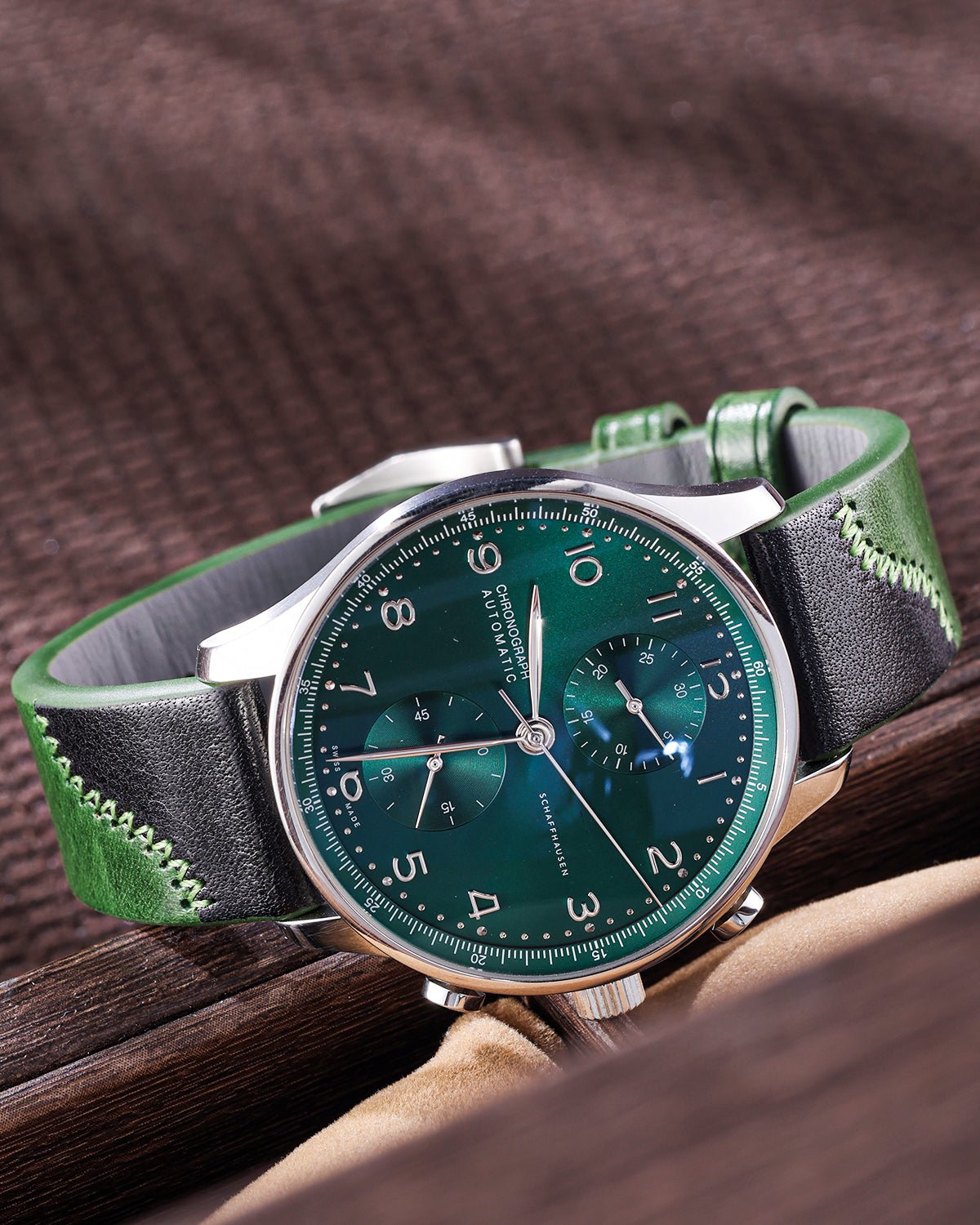Green-G-Polished-Contrast-Leather-Strap-1