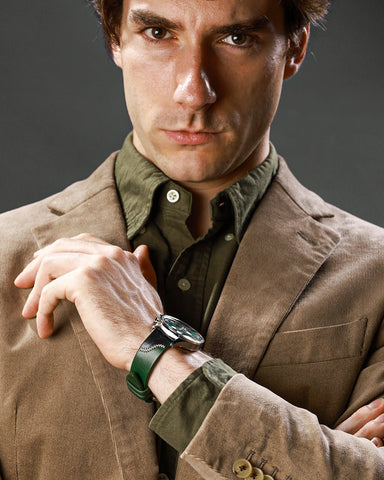 Green-W-Polished-Contrast-Leather-Strap-2