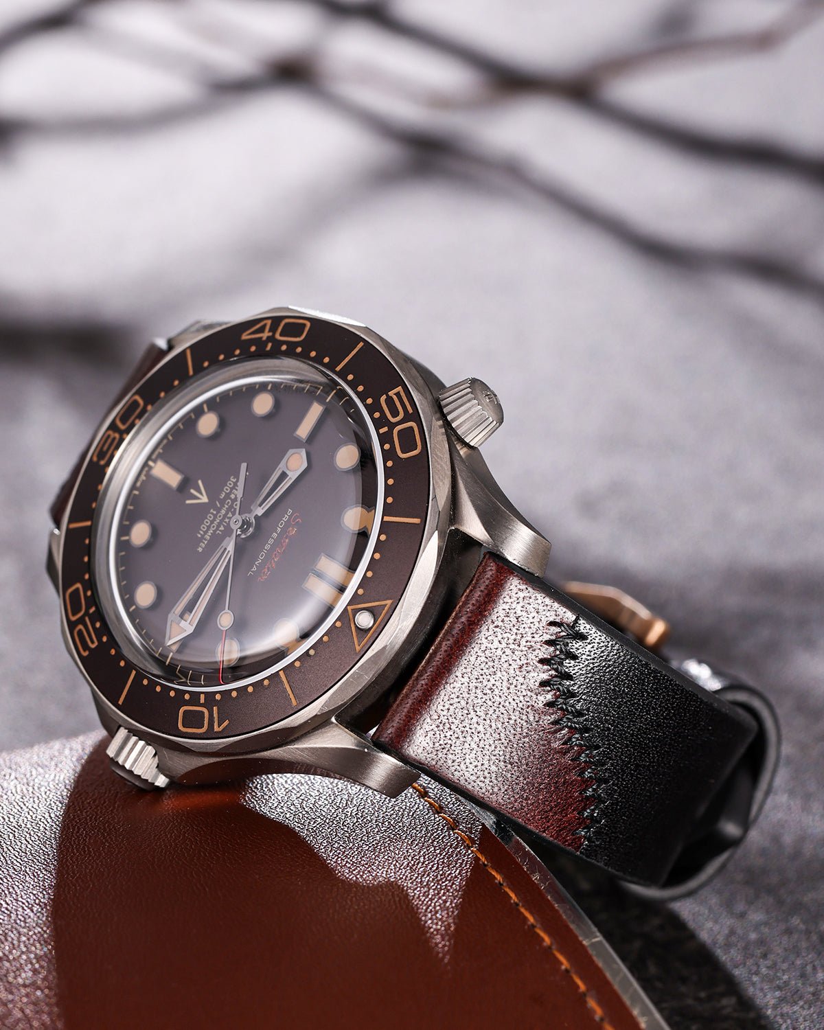 Black-B-Polished-Contrast-Leather-Strap-1