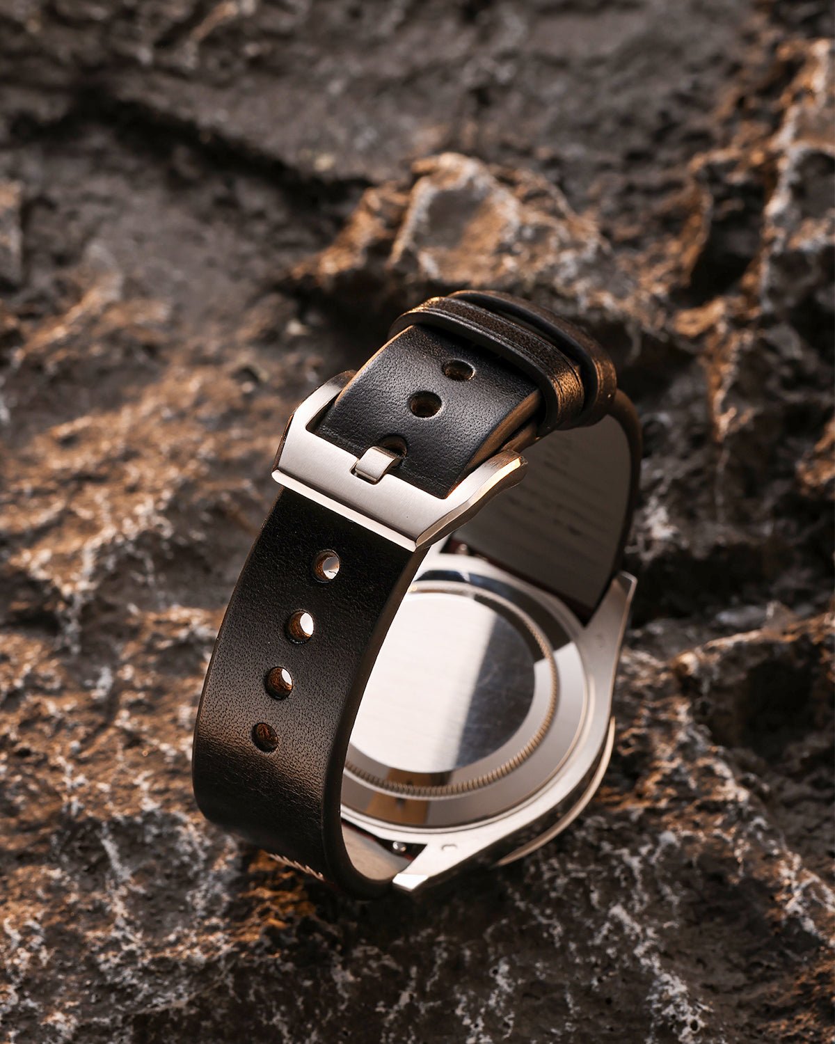 Black-Polished-Contrast-Leather-Strap-3