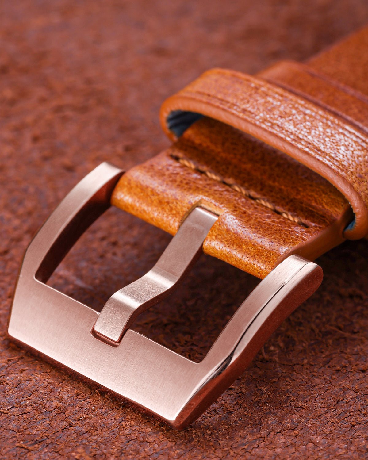 Polished-Contrast-Leather-Strap-Rosegold-Buckle-5
