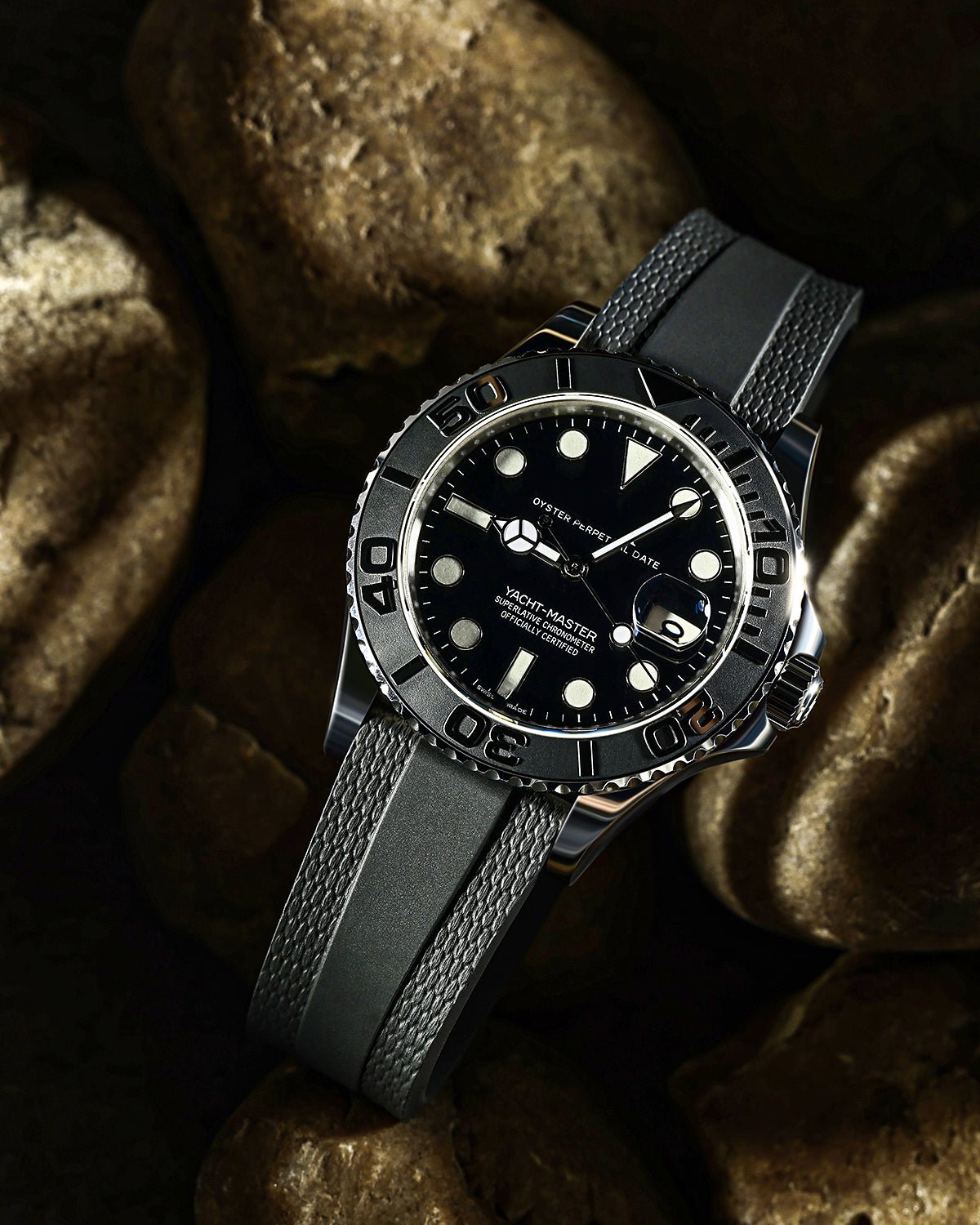 Black-Woven-Texture-FKM-Rubber-Watch-Straps-1