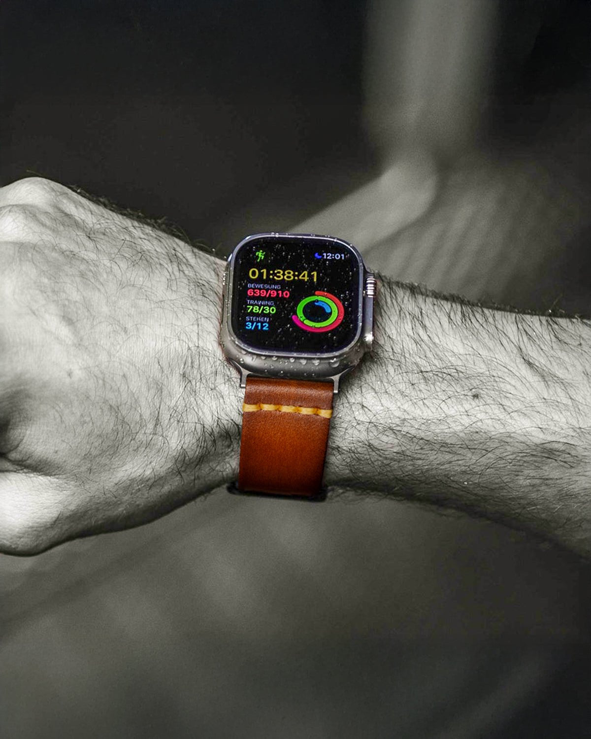 Distressed-Leather-Apple-Watch-Straps-3